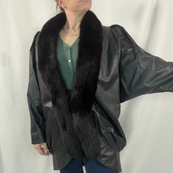 Vintage 1980s Jacqueline Ferrar Leather Coat with Fox Fur Trim Size Large - Picture 4 of 16